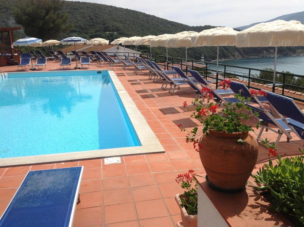 Hotel Paradiso Portoferraio Bagian luar foto